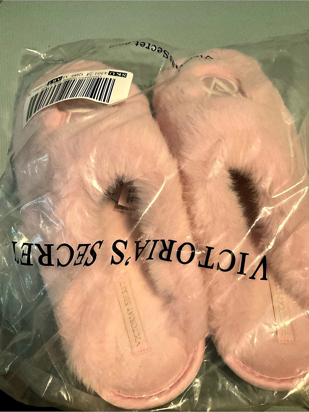 Victoria's Secret Faux-Fur Closed-Toe Slip On Slippers Pink NWT Sz Medium